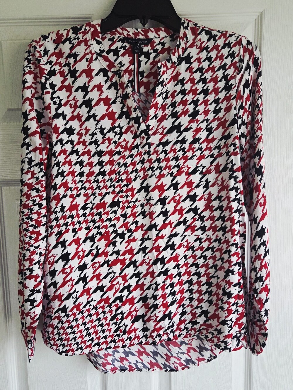 Tommy Hilfiger Women’s Red, Black & White Houndstooth Long-Sleeve Blouse Size SP